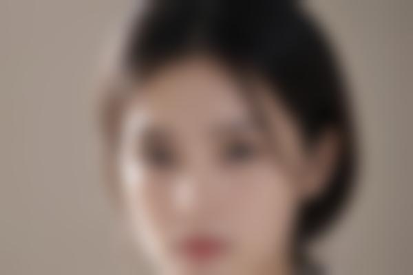 2、沙俊丽整形风格超自然