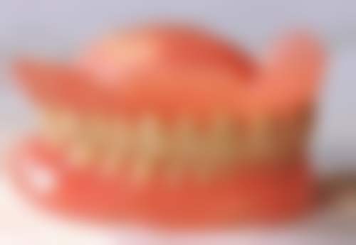 种植牙一般多大年纪开始做——特殊体质人群种牙，充分准备并专精评估