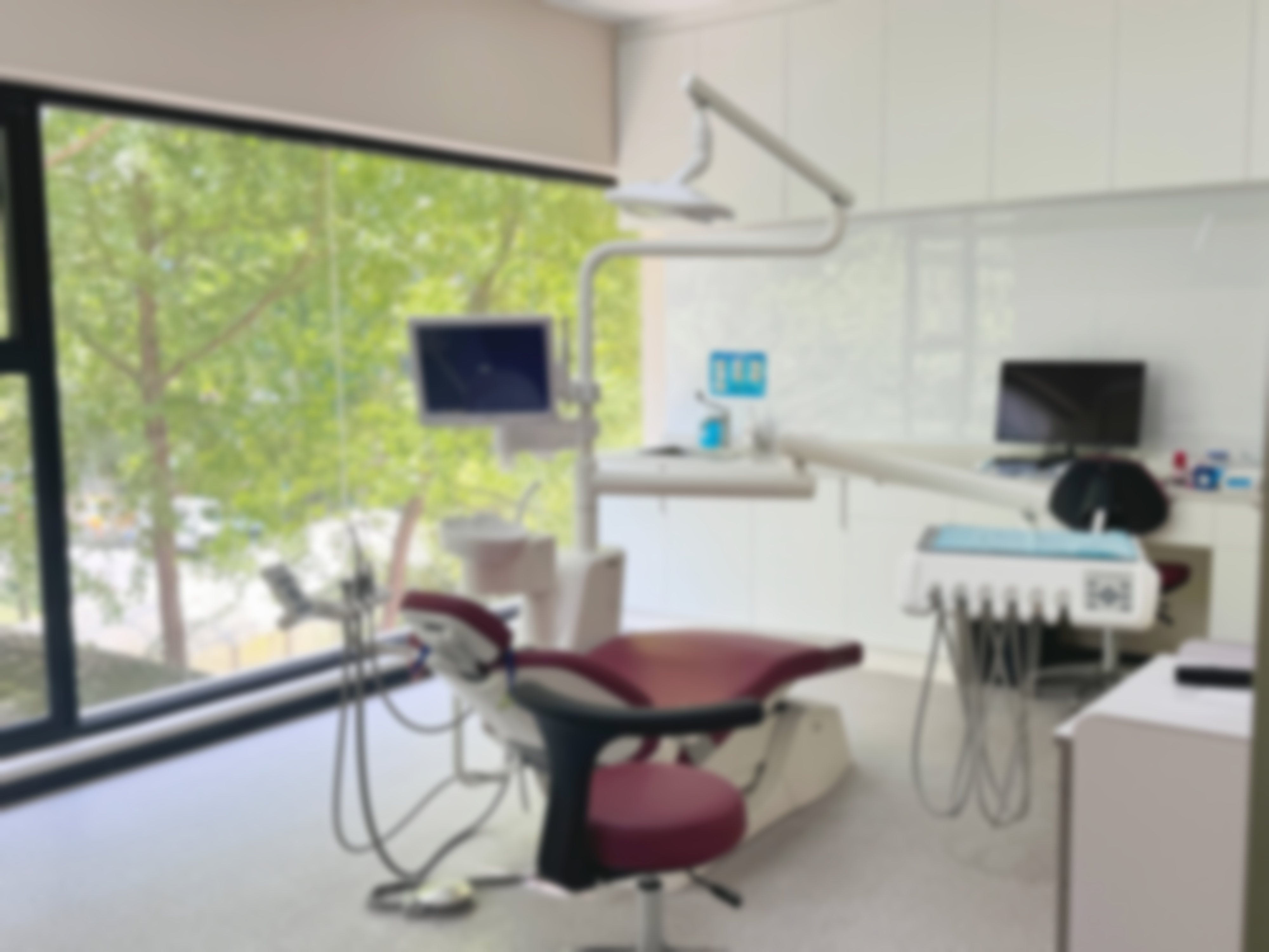 杭州杭里口腔门诊部胡长武荣誉背后的不懈追求