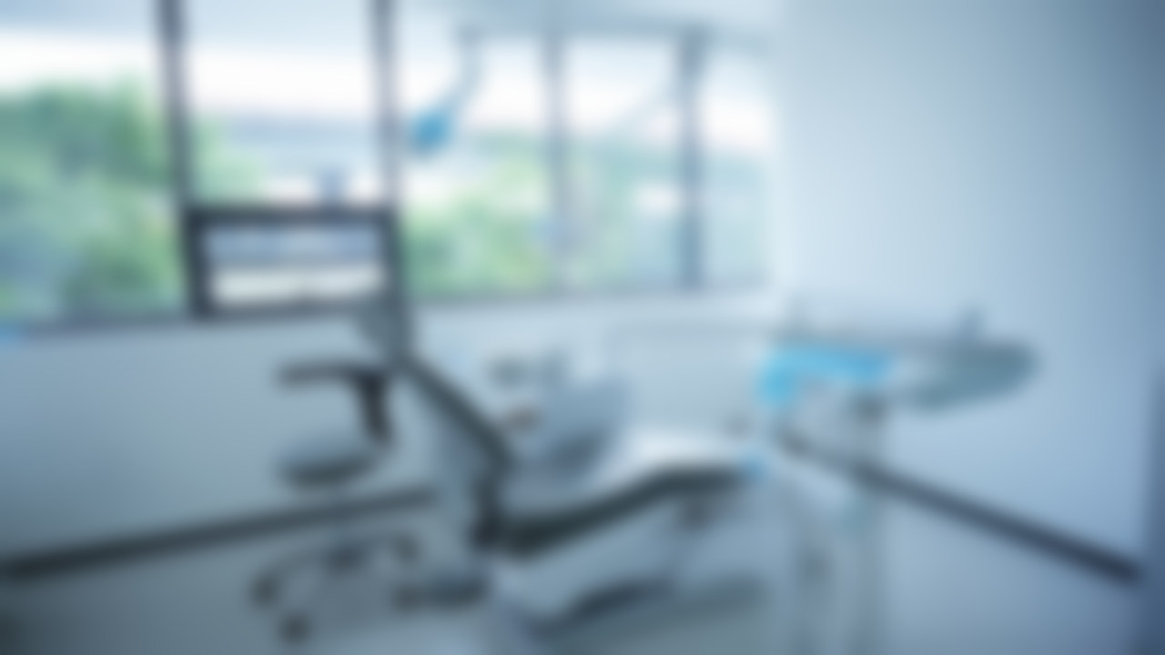 成都团圆口腔医院（高新院区）8000元享韩国奥齿泰标准版种植牙价格分析