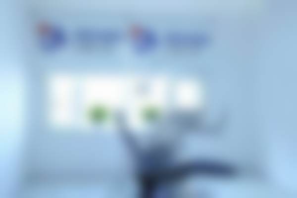 乌鲁木齐正博口腔门诊8元起个性化牙钻牙贴与其他美牙方式的比较