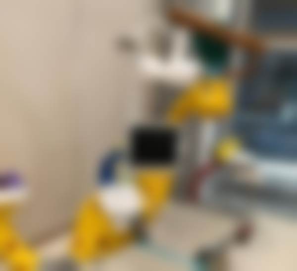 上海秋左美瑞口腔门诊部价格表