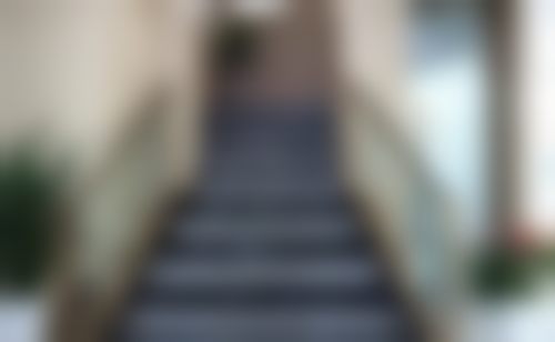 丹阳金铂利口腔门诊部楼梯